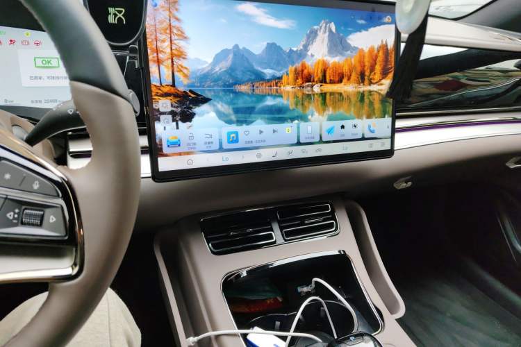 Used BYD Han 2025 DM-i Smart Drive 125KM Prestige Model Audio And AC Panel