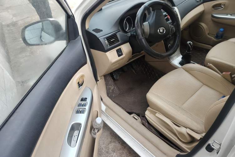 Used Great Wall C30 2013 1.5L Manual Luxury Model
