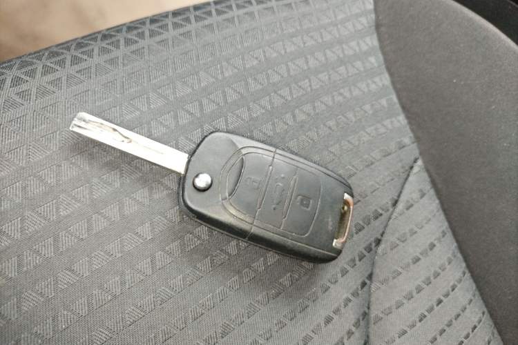 Used Baojun 730 2019 1.5T CVT Fashion Model 7 Seats China V Emission Standard Vehicle Key