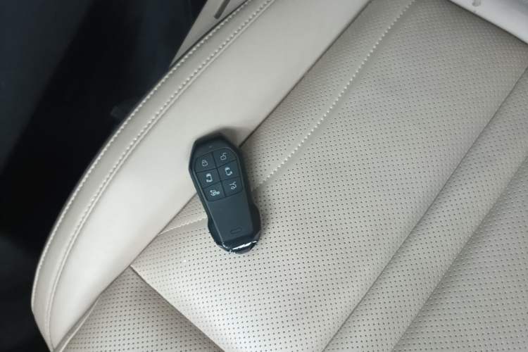 Used XPeng X9 2024 640 All-Wheel Drive High-Performance Max