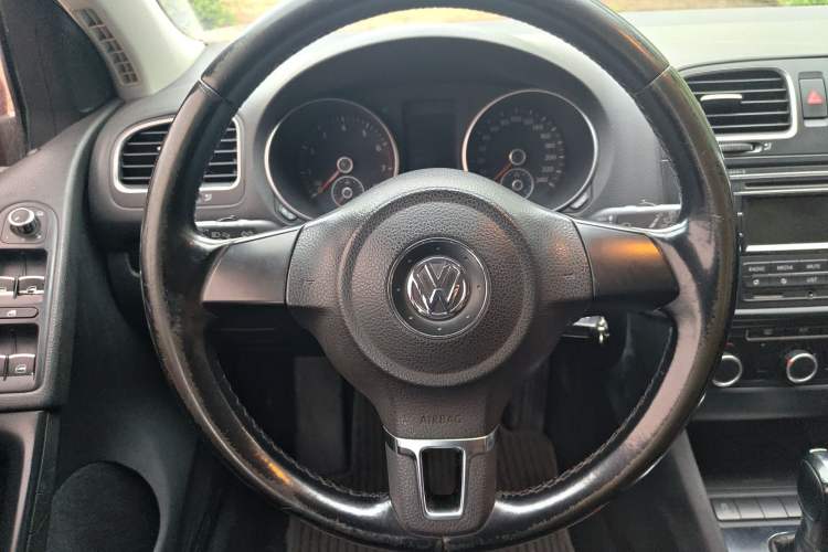 Used Volkswagen Golf 2012 1.6L Automatic Comfort Model Steering Wheel