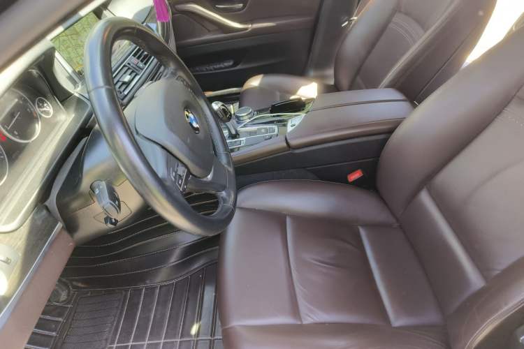 Used BMW 5 Series 2017 525Li Luxury Design Package Left Front Seat