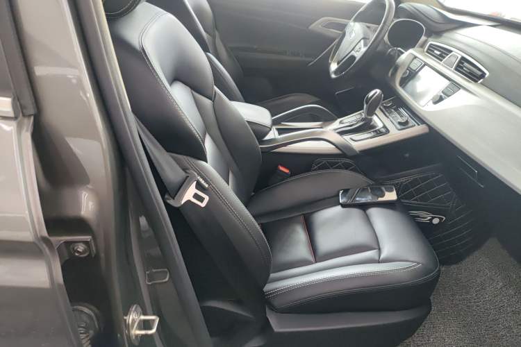 Used Geely Auto Emgrand X7 Sport 2018 1.8TD Automatic Two-Wheel Drive Smart Connect 4G Internet Edition