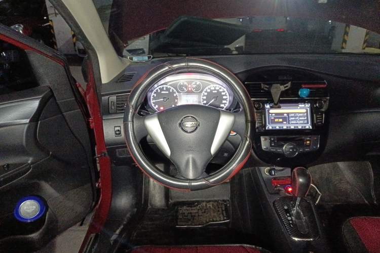 Used Nissan Tiida 2014 1.6L CVT Smart Model Steering Wheel