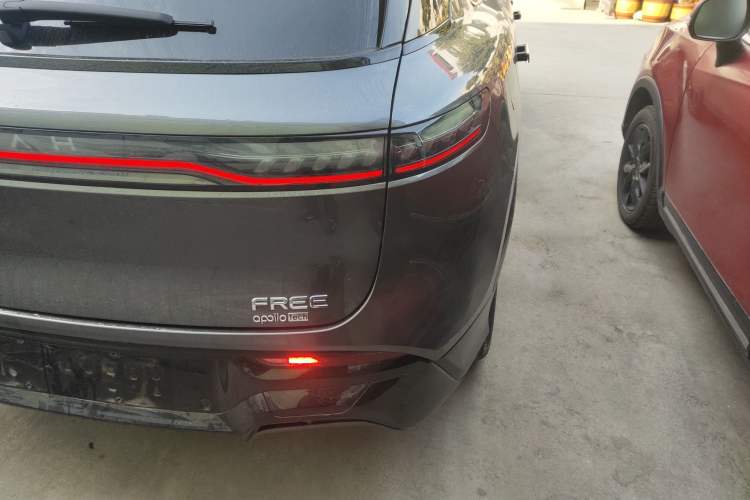 Used VOYAH FREE 2025 318 259 km All-Wheel-Drive Exploration Edition