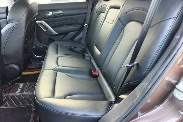 Used Haval H2 2016 Red-Label 1.5T Manual Two-Wheel Drive Luxury Model