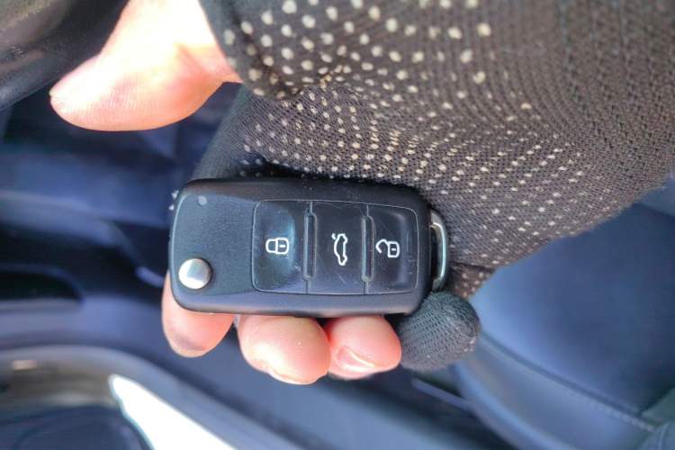 Used Volkswagen Sagitar 2015 1.6L Automatic Comfort Model
