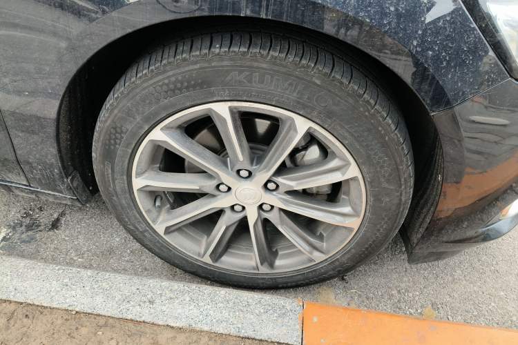 Used Buick LaCrosse 2019 28T Luxury Version