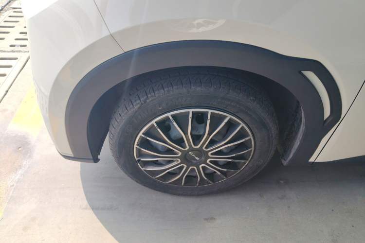 Used BYD Seagull 2024 Honor Edition 305km Dynamic Version Left Front Wheel Hub