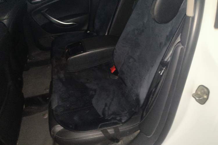 Used Citroen C5 2014 2.0L Automatic Luxury Edition Left Rear Seat