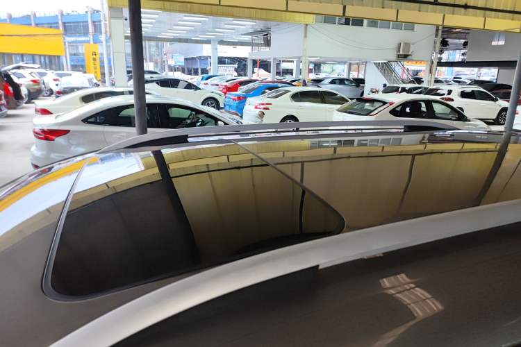 Used FORTHING Joyear X5 2017 Enjoy Series 1.6L CVT Luxury Model