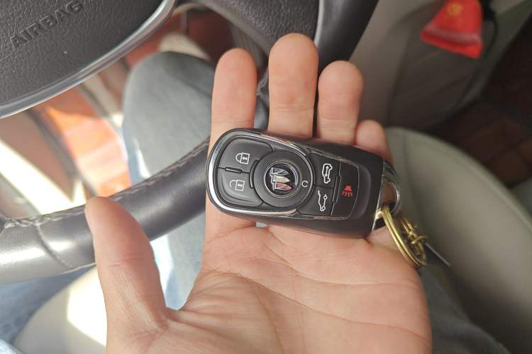 Used Buick GL8 2021 Land Cruiser Executive 652T Premium Model