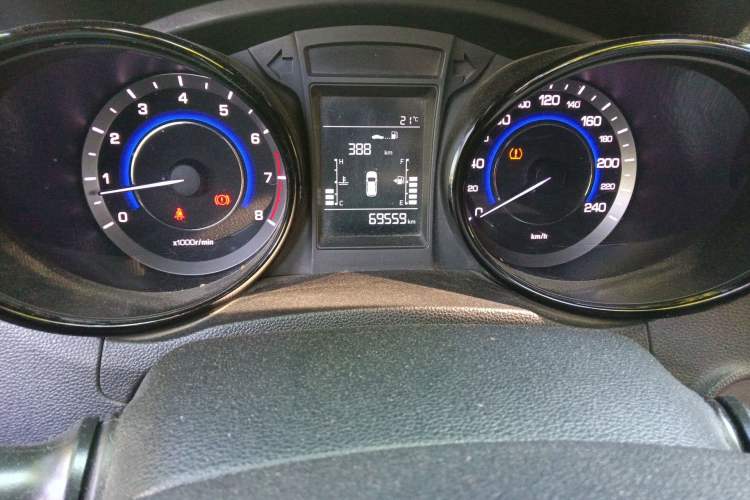 Used CHANGAN CS15 2016 1.5L Manual Luxury Edition