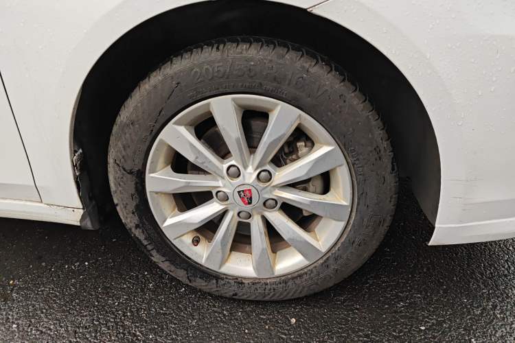 Used Roewe i6 New Energy 2017 45T Hybrid Connect & Smart Enjoyment Edition