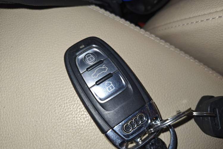 Used Audi A4 2013 40 TFSI allroad quattro Comfort model
