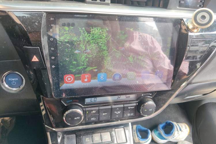 Used Toyota Corolla 2016 Dual-Engine 1.8L E-CVT Leading Edition
