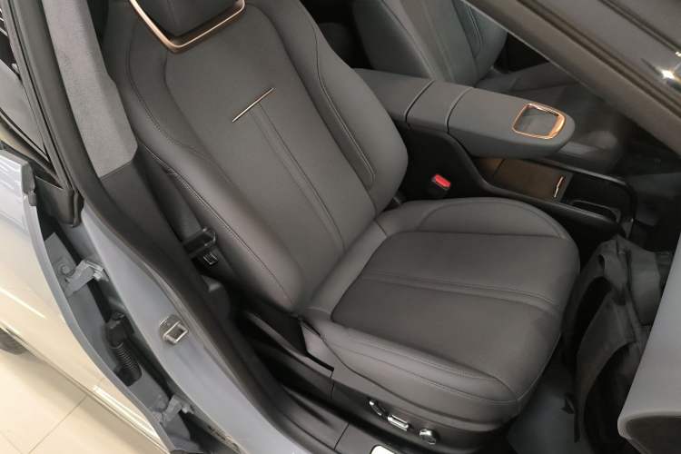 Used Zeekr X 2025 5-Seater Four-Wheel Drive Sport Version
