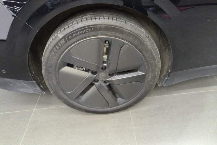 Used Li Auto i6 2025 Model Two-Wheel-Drive Standard Type