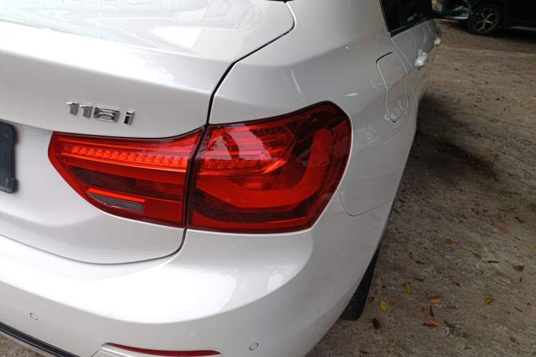 Used BMW 1 Series 2018 Facelifted 118i Sport Edition Exterior 3