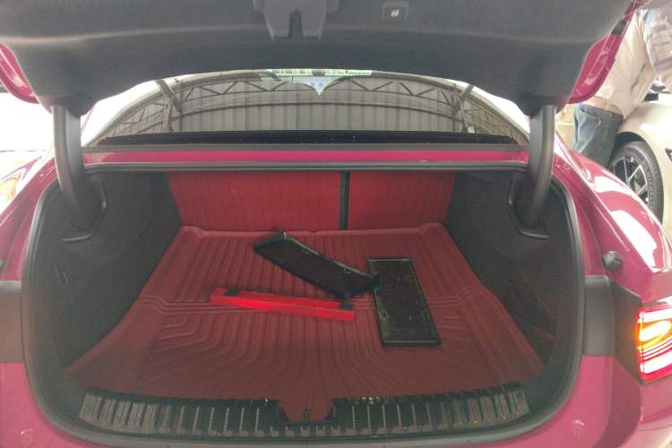 Used Xiaomi Auto SU7 2024 Four-Wheel Drive Ultra-Long Range Advanced Intelligent Driving Max Edition