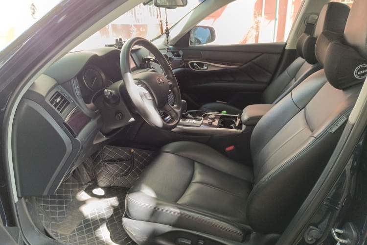 Used Infiniti Q70 2019 Q70L 2.0T Elite Plus Version
