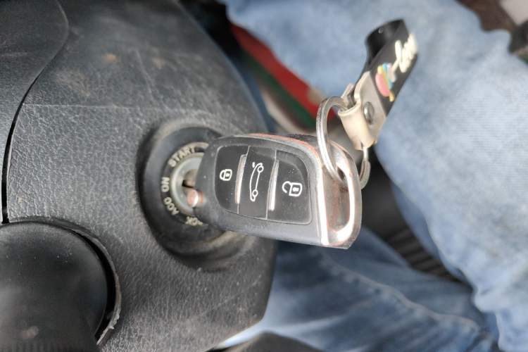 Used JAC Group Refine M5 2014 Colorway 2.0T Gasoline Automatic Business Edition