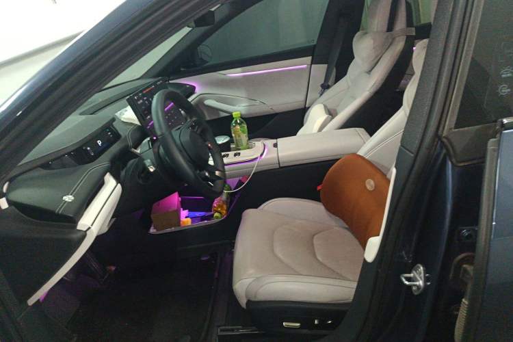 Used Xiaomi Auto SU7 2024 Rear-Drive Long-Range Intelligent Driving Version Left Front Seat