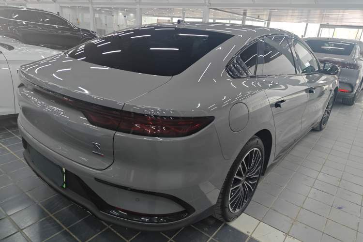 Used BYD Han 2025 DM-i Intelligent Driving Edition 125KM LiDAR Flagship Model Rear Right 45 Deg