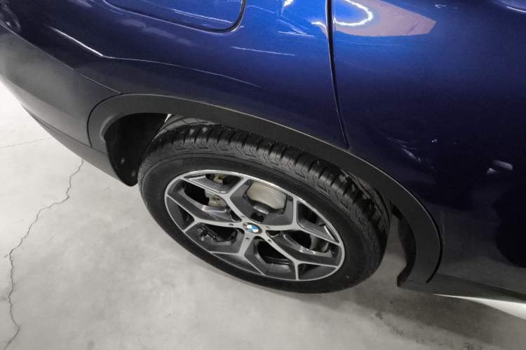 Used BMW X1 2019 sDrive18Li Premium Edition Exterior 5