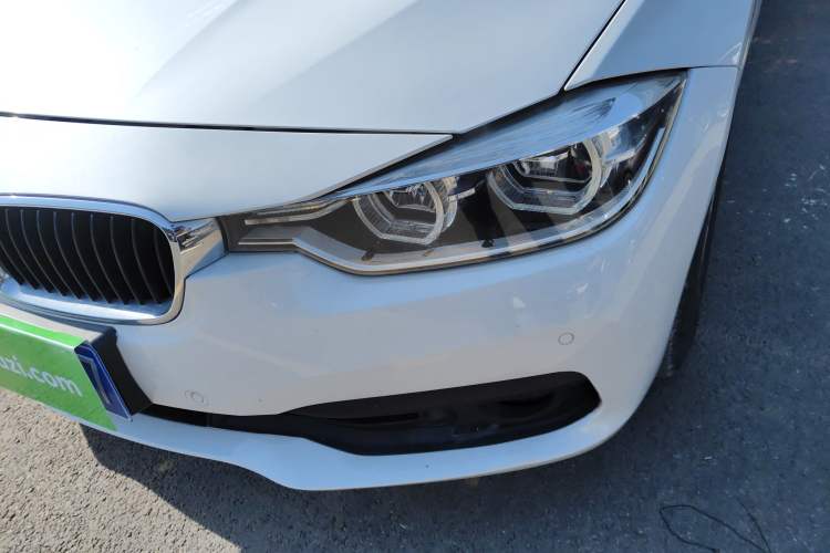 Used BMW 3 Series 2016 316i Fashion Model
