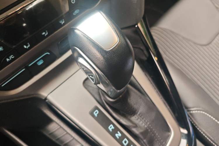 Used Ford Focus 2012 Hatchback 1.6L Automatic Fashion Edition
