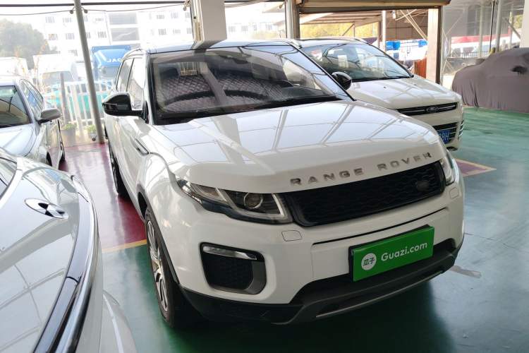 Used Land Rover Range Evoque 2017 2.0T British-Style Prestige Edition Front Right 45 Deg