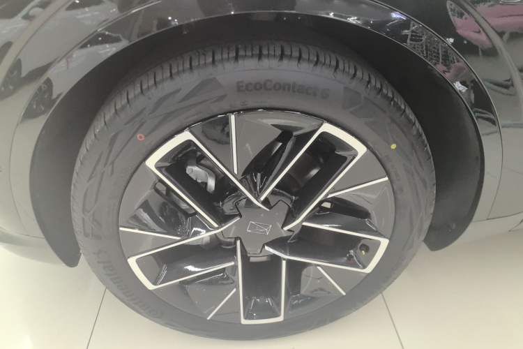 Used Avatr 11 2025 Ultra Extended-Range Edition
