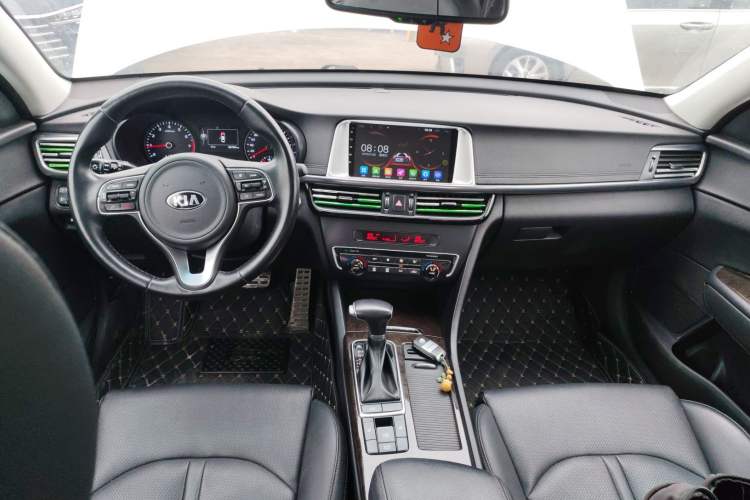 Used Kia K5 2017 2.0L Automatic 15th Anniversary Special Edition LUX
