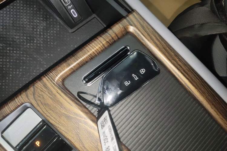 Used Volkswagen Teramont X 2024 380TSI Four-Wheel Drive Prestige Luxury Edition Vehicle Key