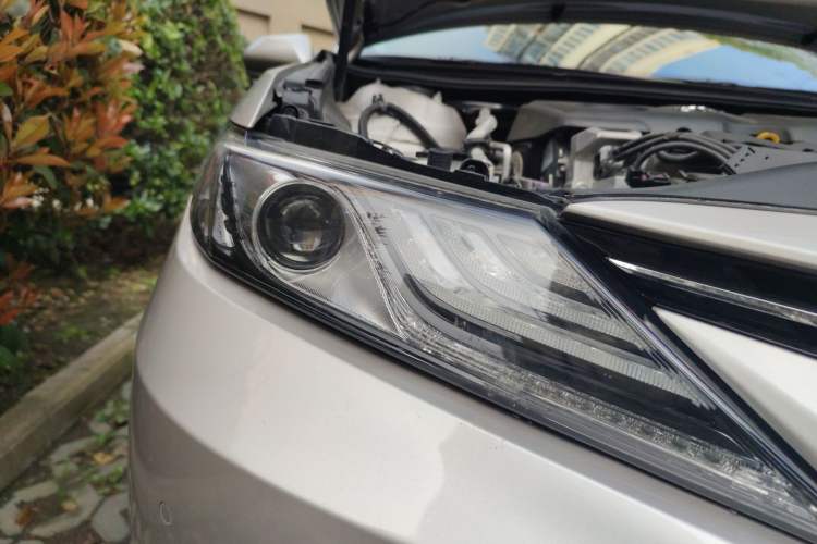 Used Toyota Camry 2021 2.5G Luxury Edition Right Front Headlight