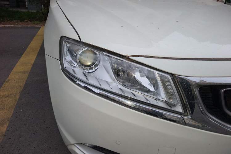 Used Geely Auto Emgrand GT 2016 2.4L Comfort Version Right Front Headlight