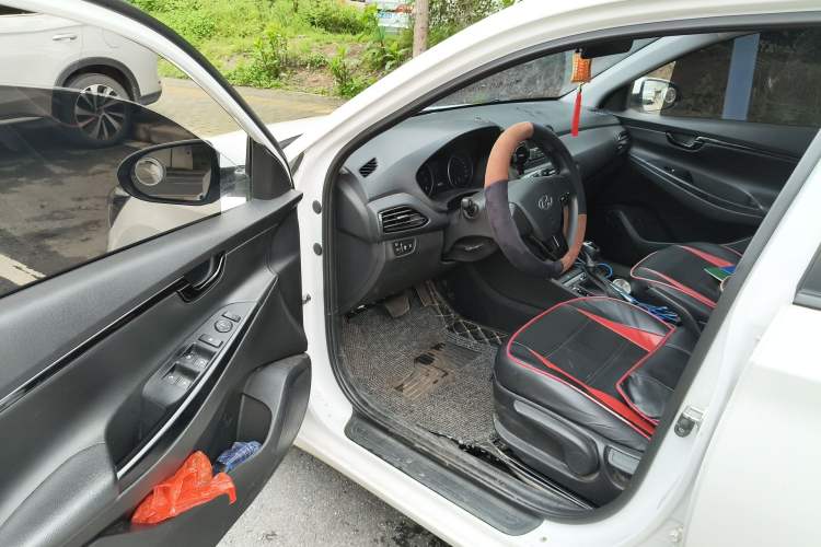 Used Hyundai Celesta 2020 1.6L Automatic GL Enjoyable Edition Driver Seat