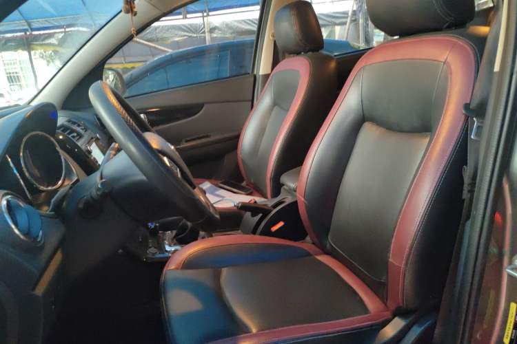 Used HYOSOW S3 2015 1.5L Luxury Model China V Standard
