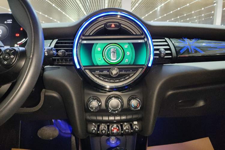 Used MINI MINI 2021 1.5T COOPER Classic Edition