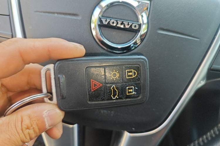 Used Volvo S60 2018 S60L T3 Smart Progress Edition
