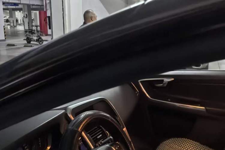 Used Volvo XC60 2017 T5 Smart Upgrade Edition Driver Seat