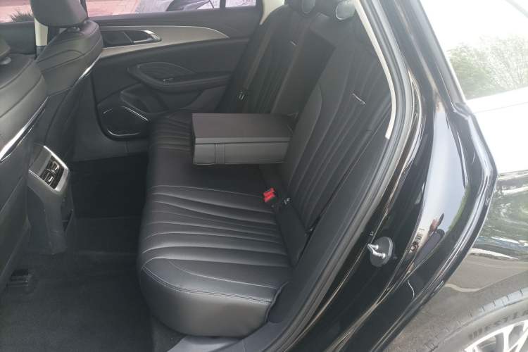Used Hongqi H5 2024 1.5T DCT Smart Connect Flagship Edition Left Rear Seat