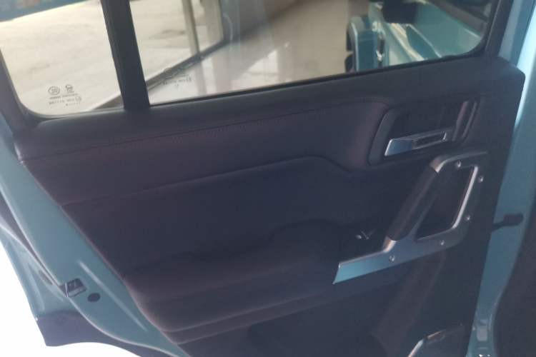 Used 212 T01 2025 2.0T Changfeng