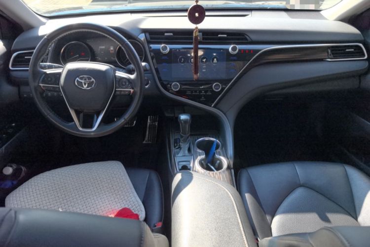 Used Toyota Camry 2019 Revised Version 2.0G Luxury Edition Center Console