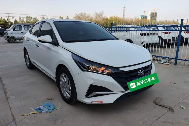 Used Hyundai Verna (new generation) 2020 1.4L Manual GLS Cool Edition Front Right 45 Deg