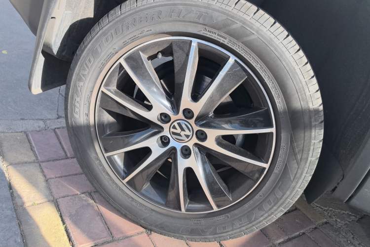 Used Volkswagen Tiguan 2015 1.8TSI Automatic Two-Wheel Drive Luxury Model Right Rear Wheel Hub