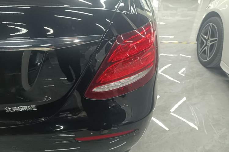 Used Mercedes-Benz E-Class 2020 E 300 L Luxury Model Right Rear Taillight