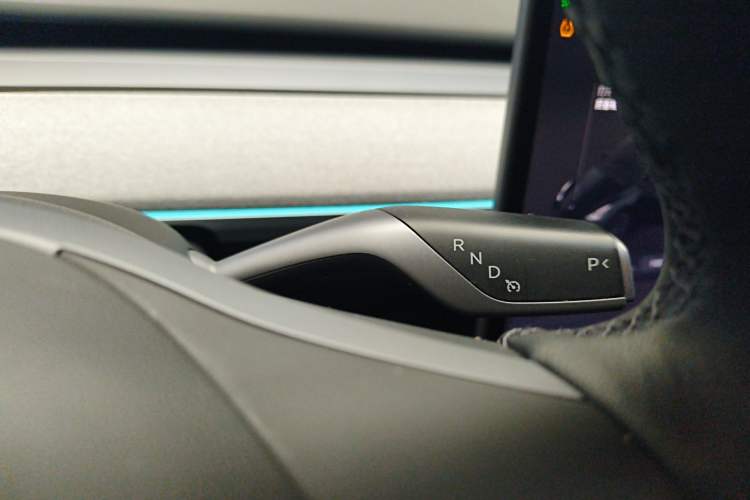 Used Tesla Model Y 2023 Long-Range All-Wheel-Drive Version