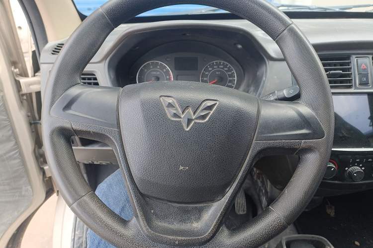 Used Wuling Rongguang S 2021 1.2L Base Model 5-Seater LSI Instrument Cluster